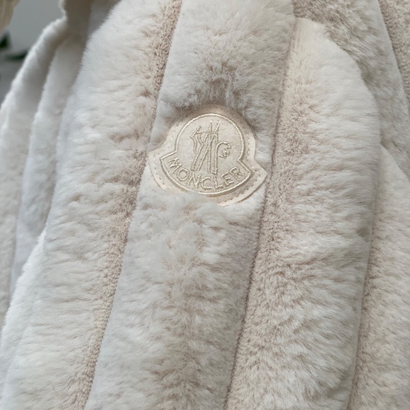 Women's Moncler Fare Quilted Faux Fur Jacket - Picture 5 of 11